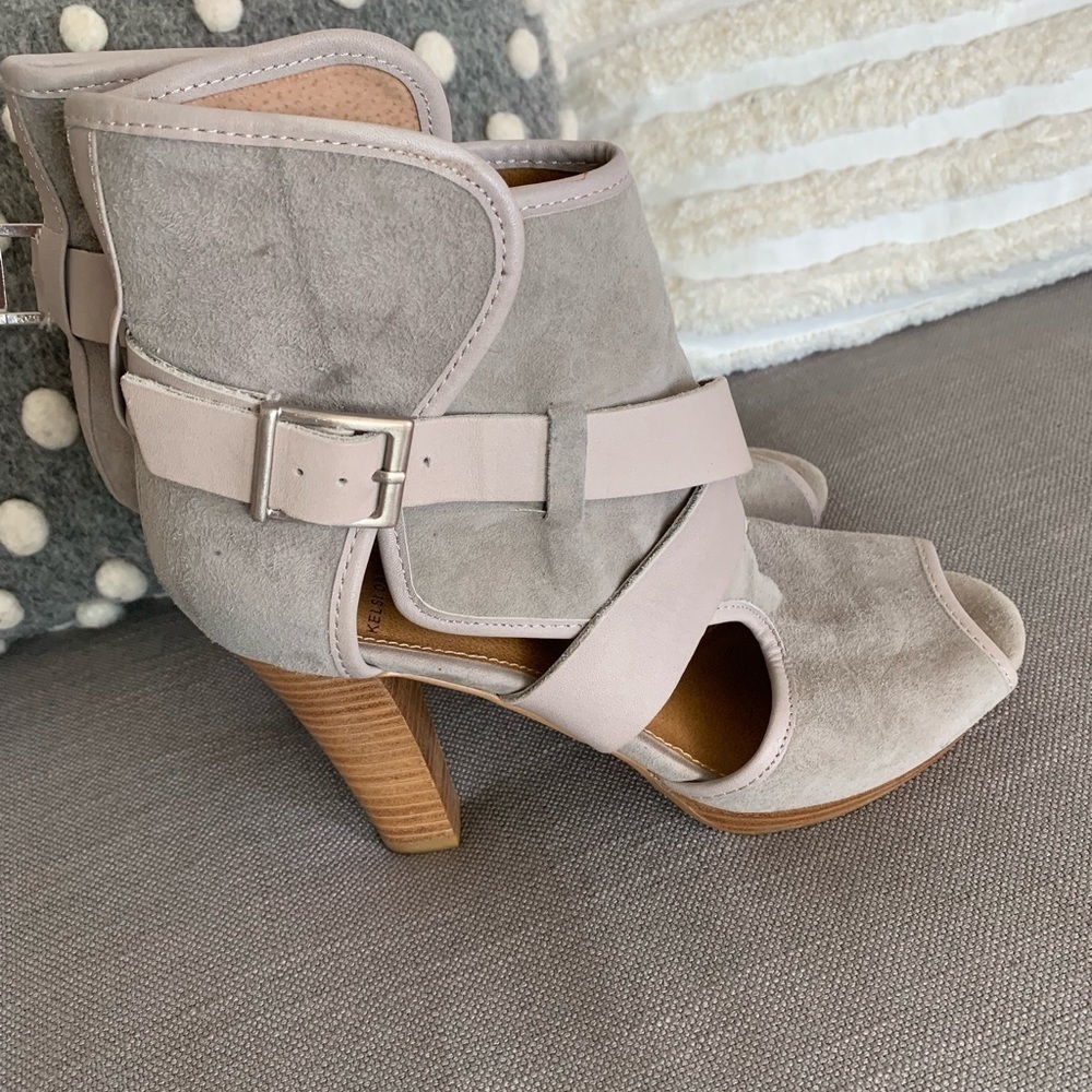 High heel shoes - Picture 2 of 4